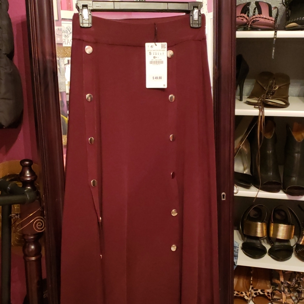 Beautiful Zara knits Midi